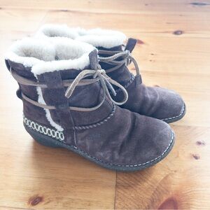 UGG Australia Cove Brown Suede Leather Women's Ankle Boots US Size 9 EU Size 40